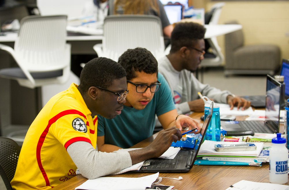 Students studying in the Academic Center for Student Success (ACES)