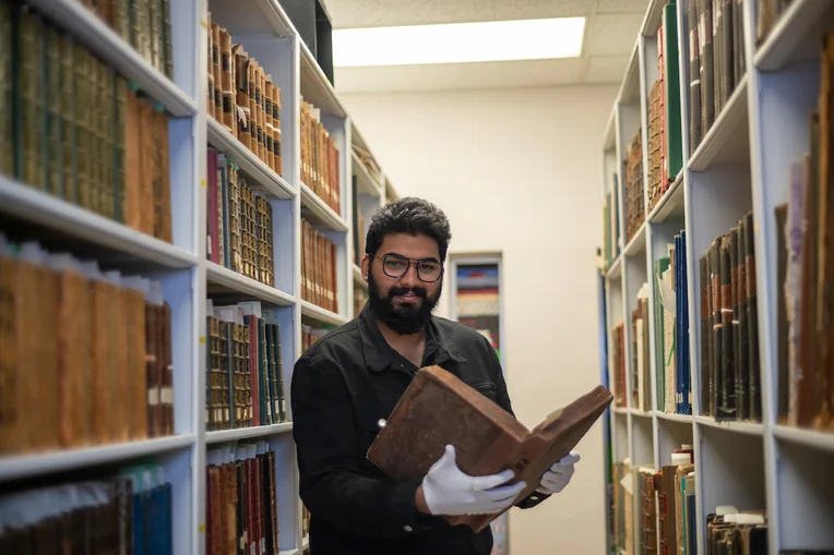 Student in the archives