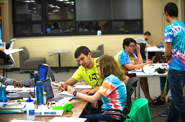 Students studying in the Academic Center for Student Success (ACES)